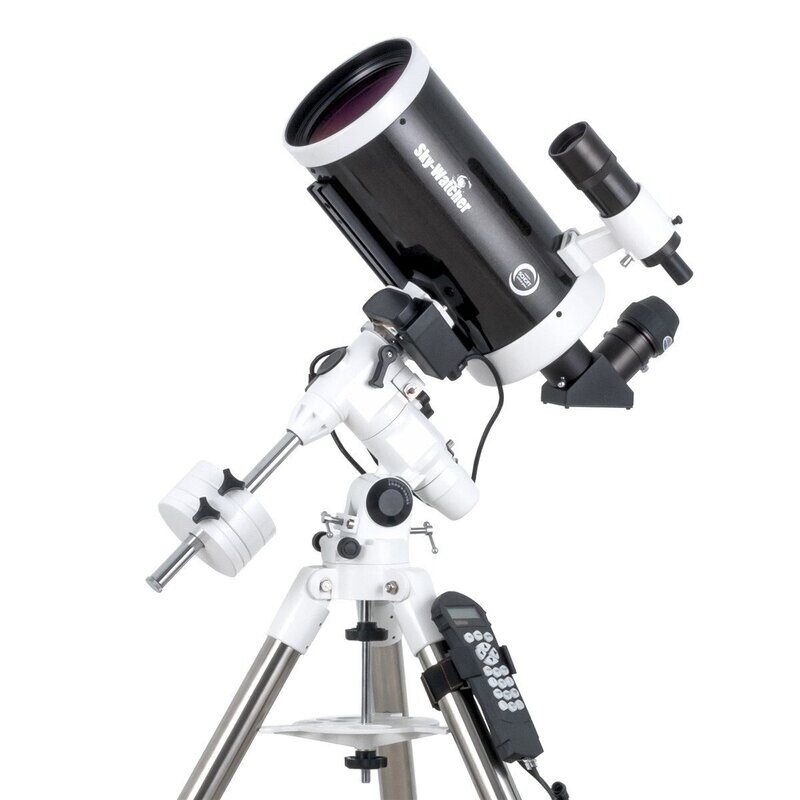 Télescope Sky-Watcher Mak150 Black Diamond sur NEQ5 Pro Go-To