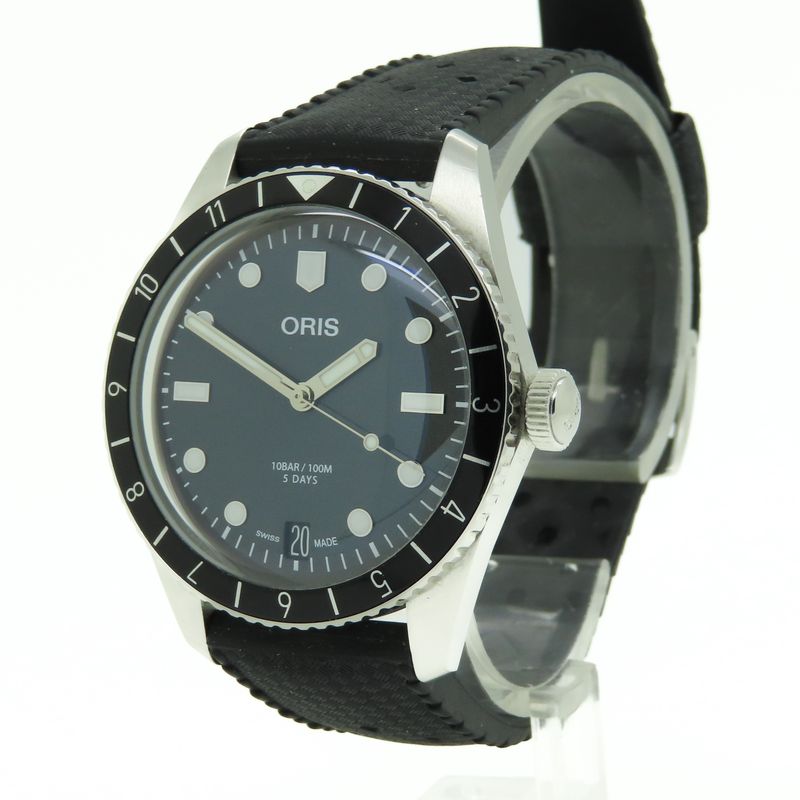 Oris Divers 65 12H Calibre 400