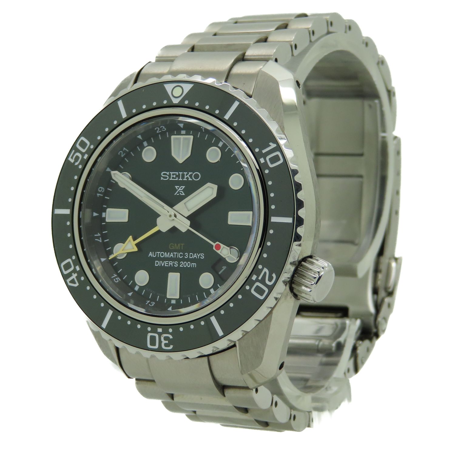 Seiko Marinemaster 200 GMT Green