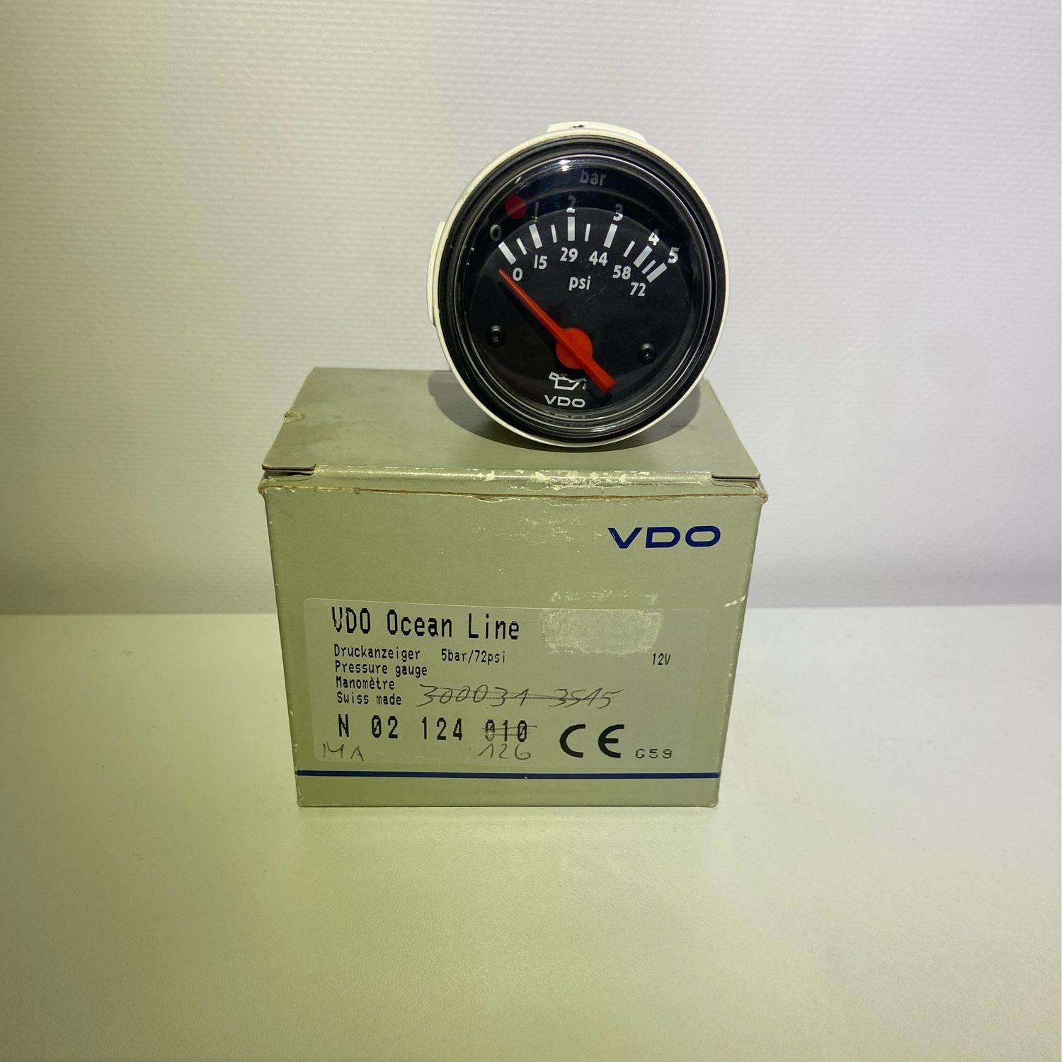 VDO Öldruck Anzeige 12 Volt. NEU OVP. Ohne Blende