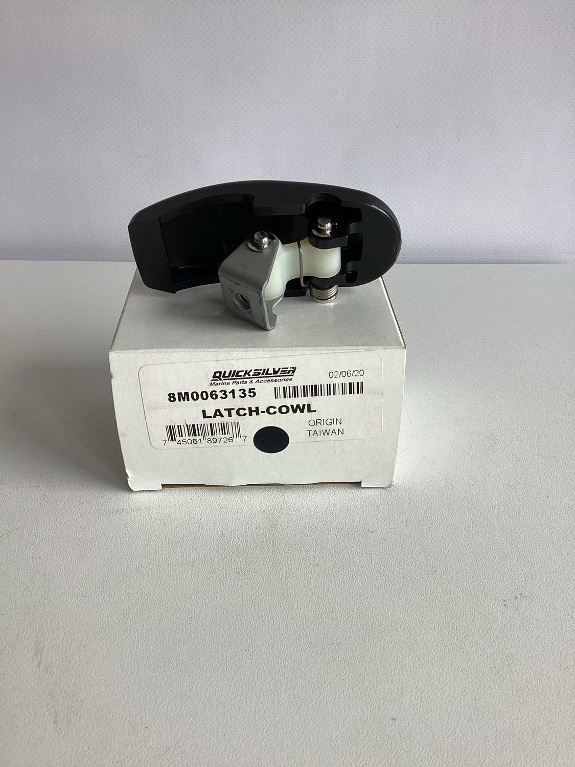 Quicksilver 8M0063135 Latch-Cowl