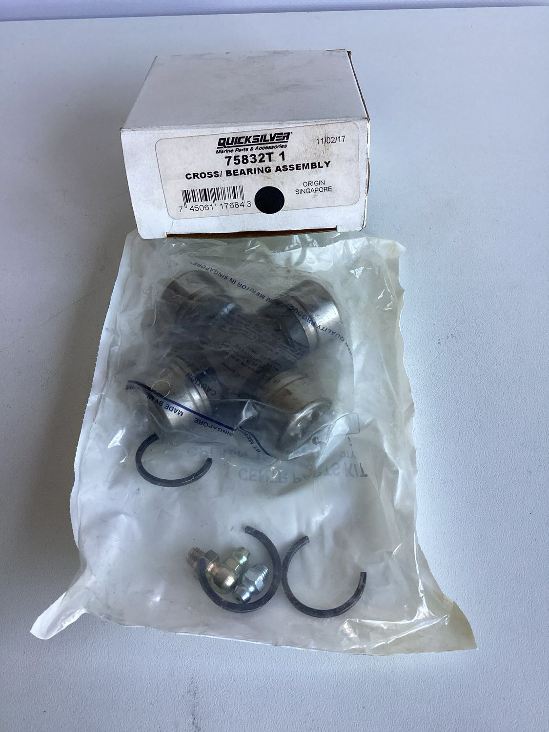 Quicksilver 75832T1 Cross/Bearing Assembly