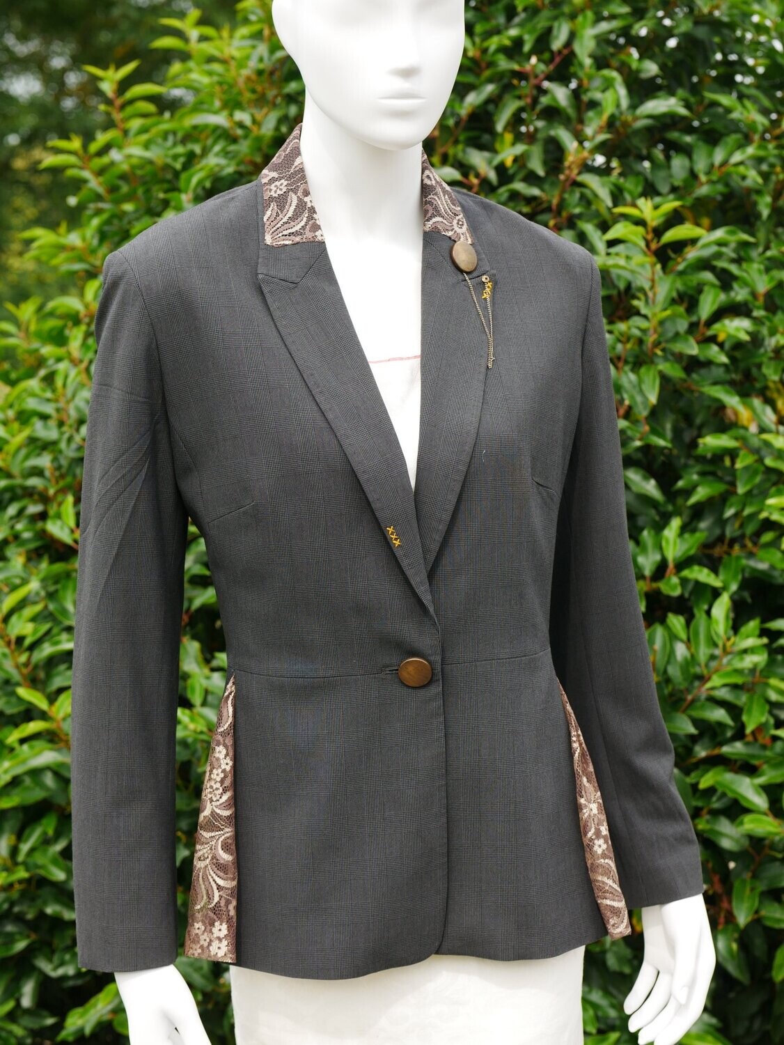 uP Jacket Bronze Age