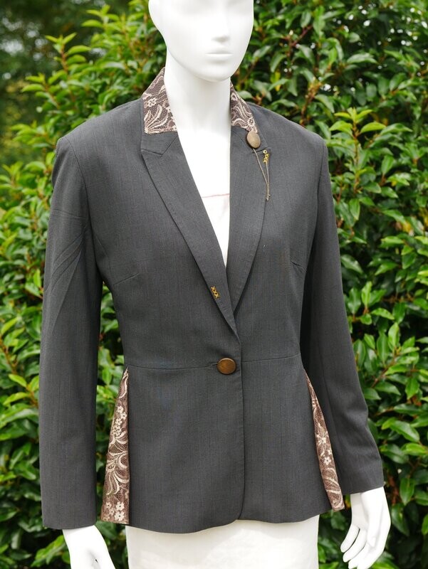 uP Jacket Bronze Age
