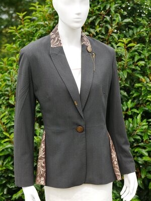 uP Jacket Bronze Age