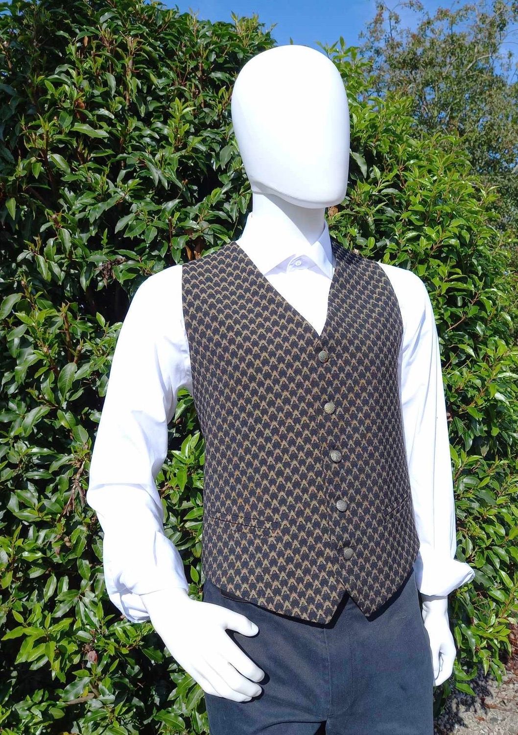 Waistcoat Black Gold