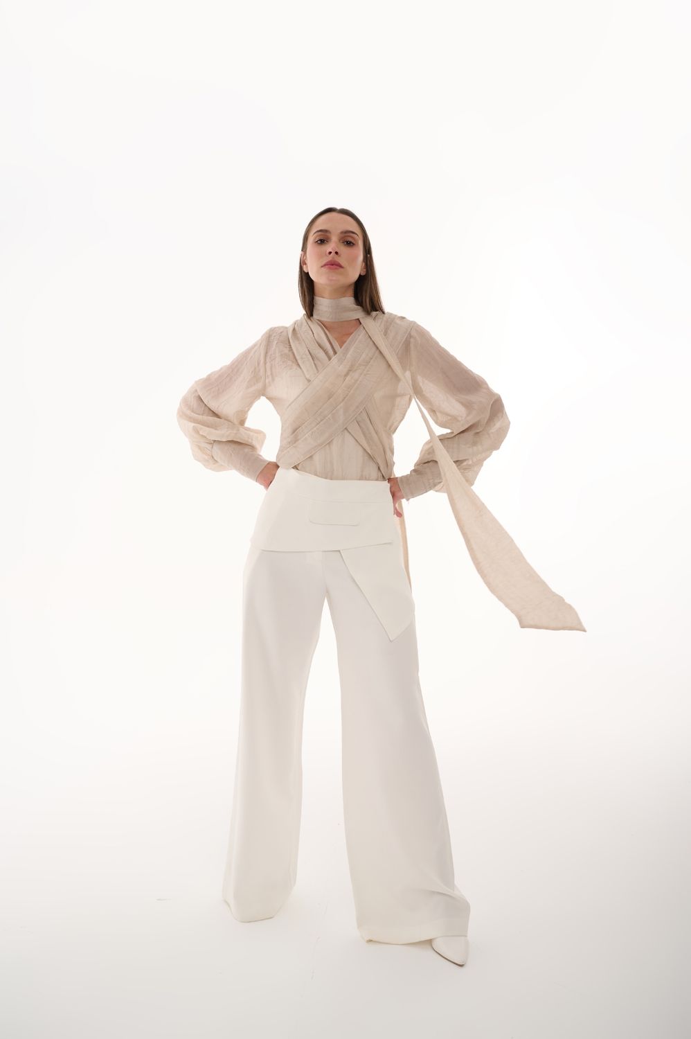 White pants with separated skirt (2 pieces)
