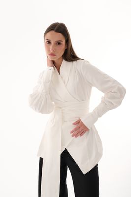Off white kimono with separated Belt