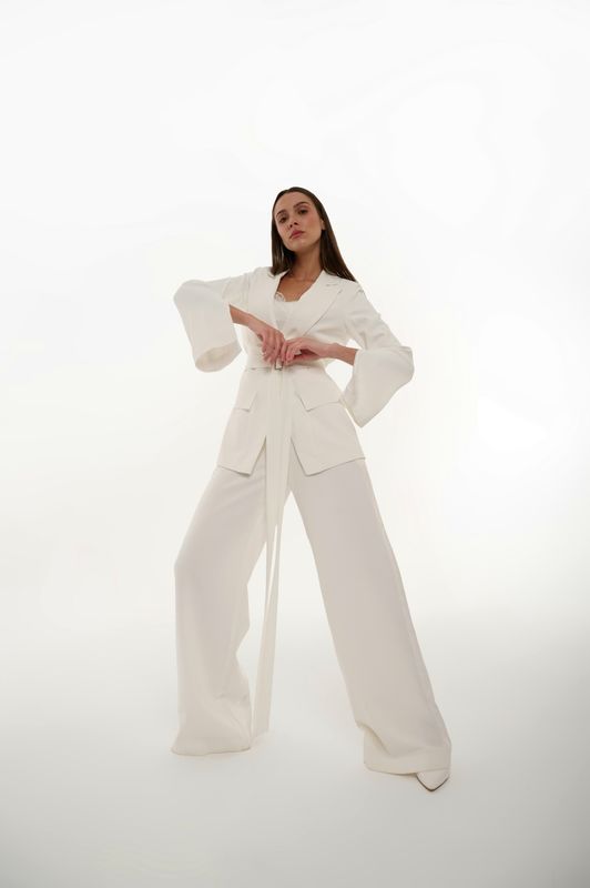 White pants with separated skirt (2 pieces)