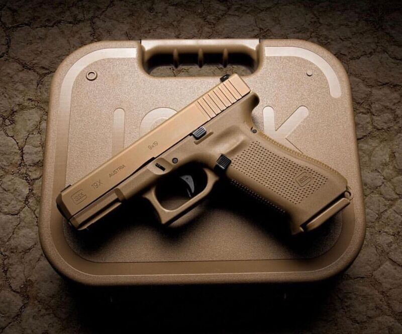 Glock 17, glock 18, glock 19 pistols now available for purchase at ArmsReach online gun store