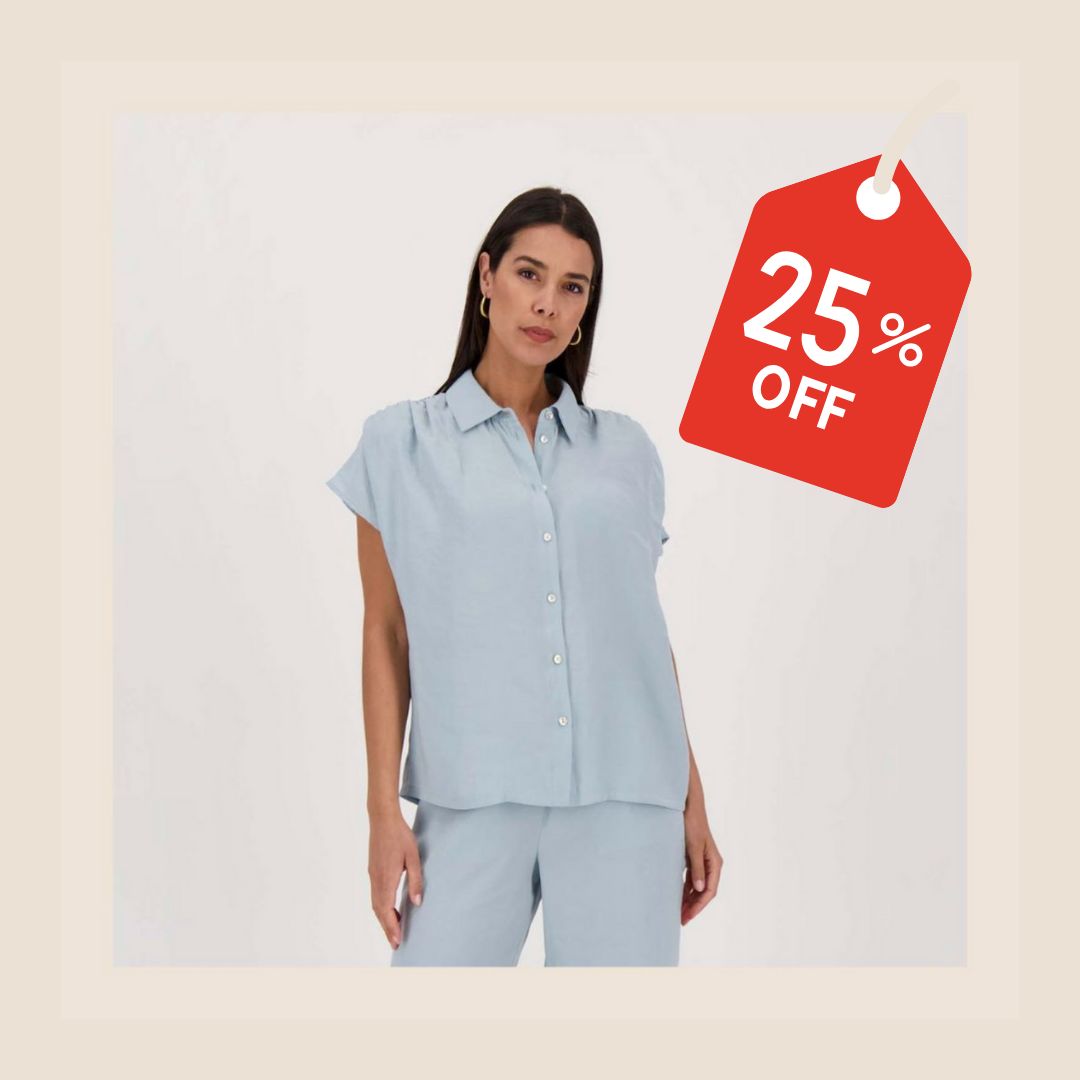 Lichtblauwe t-shirtblouse van Zusss - maat L