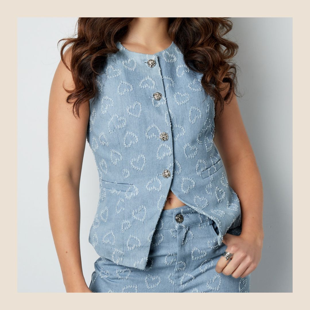 Nieuw spijkergilet met hartjes - maat M
