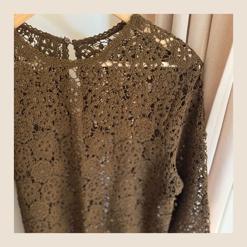 Preloved gehaakte bruine trui - maat 40 Preloved gehaakte bruine trui - maat 40