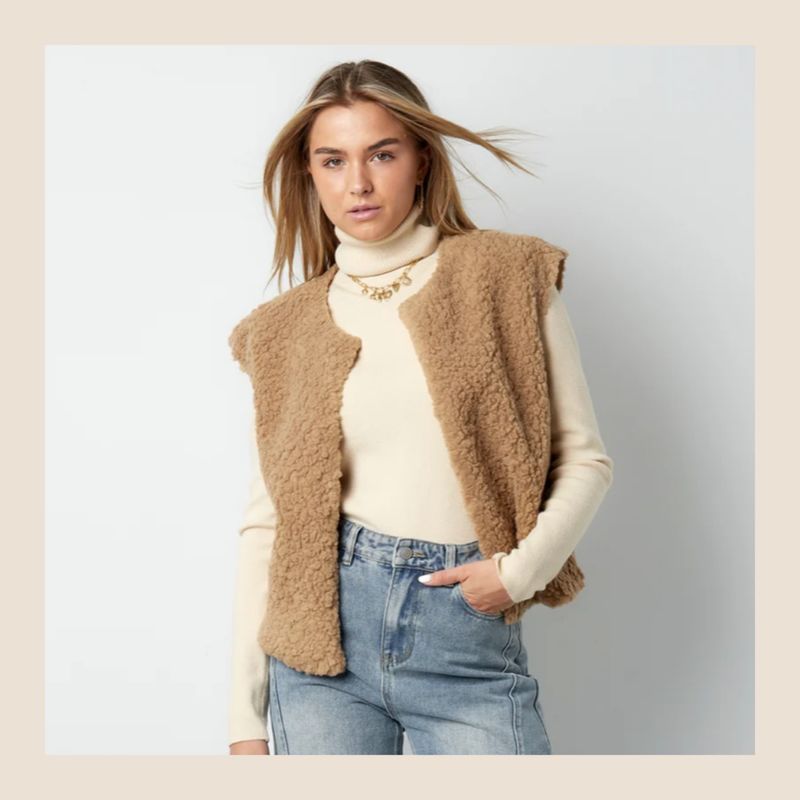 Teddy gilet beige - maat S, M en L Teddy gilet beige - maat S, M en L