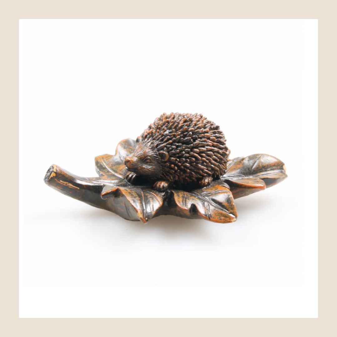 Egeltje op blaadje - bronze