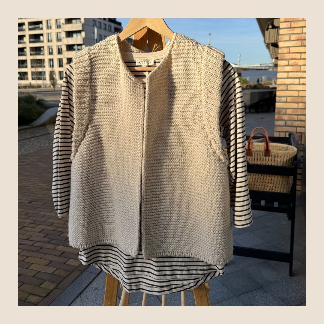 Preloved crème gilet - maat M