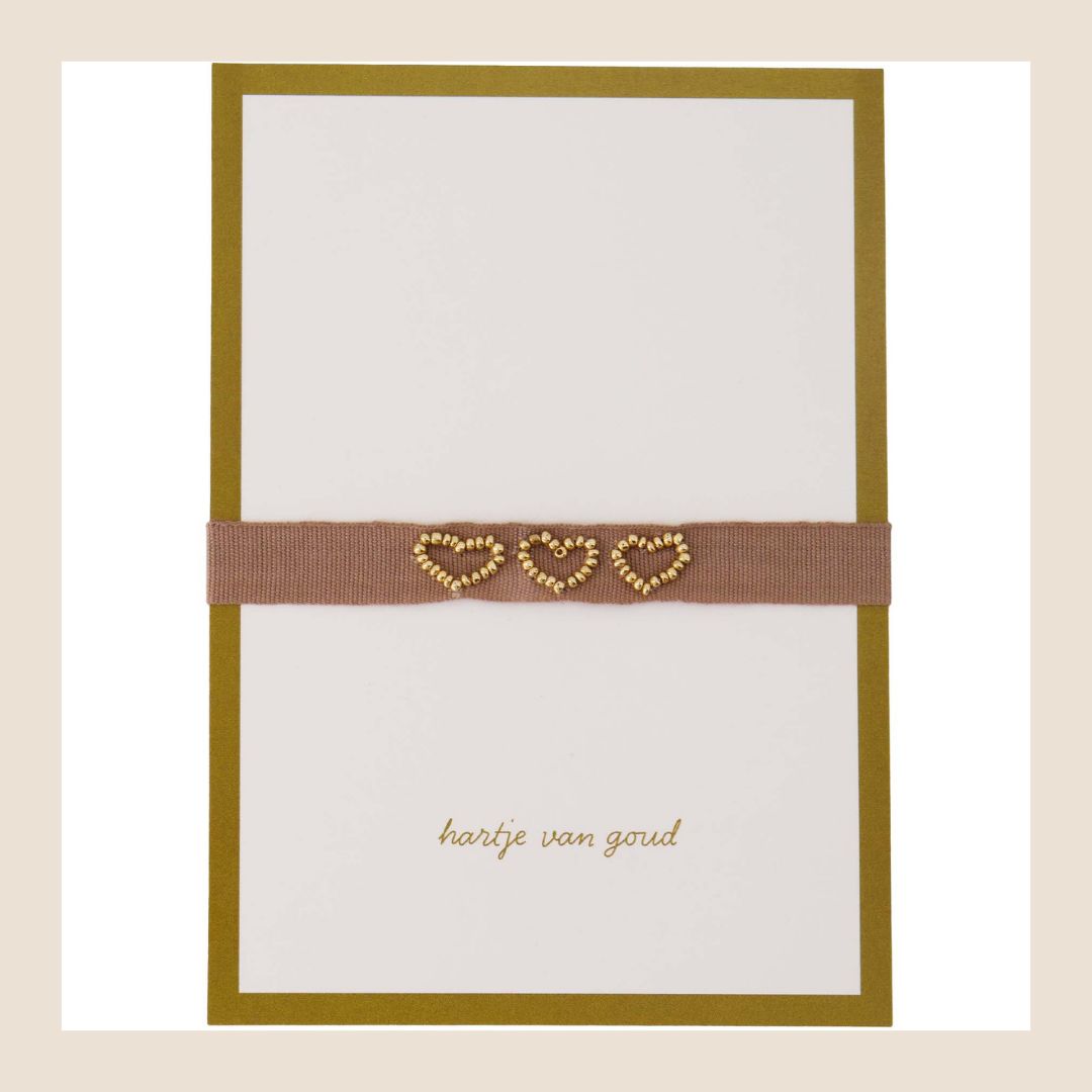 Zusss ansichtkaart met armbandje "hartje van goud"