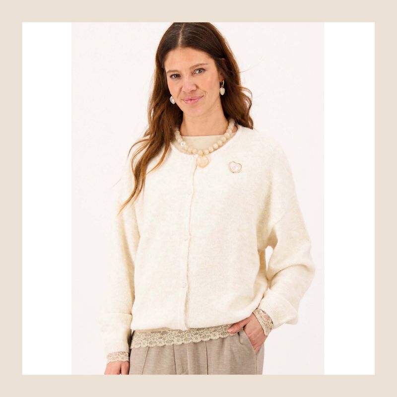 Cardigan vestje van Zusss - Crème maat S, M, L en XL Cardigan vestje van Zusss - Crème maat S, M, L en XL