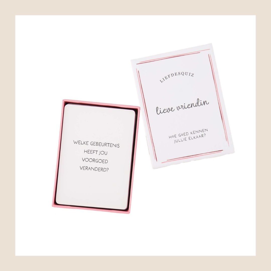 Zusss Vriendinnenspel met vragenkaartjes Zusss Vriendinnenspel met vragenkaartjes