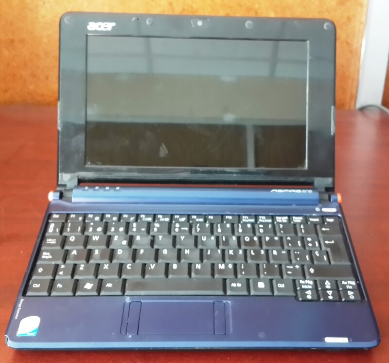Acer Aspire One ZG5 con Batería Extendida