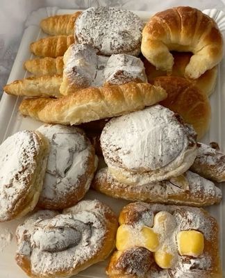 Medialunas y Facturas