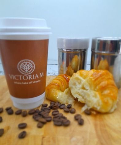 Cafe latte expreso + 2 medialunas