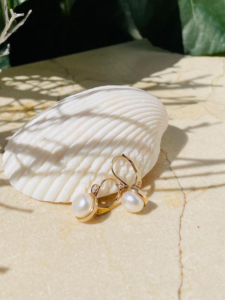 Aretes colgantes con perlas - Oro italiano de 14K