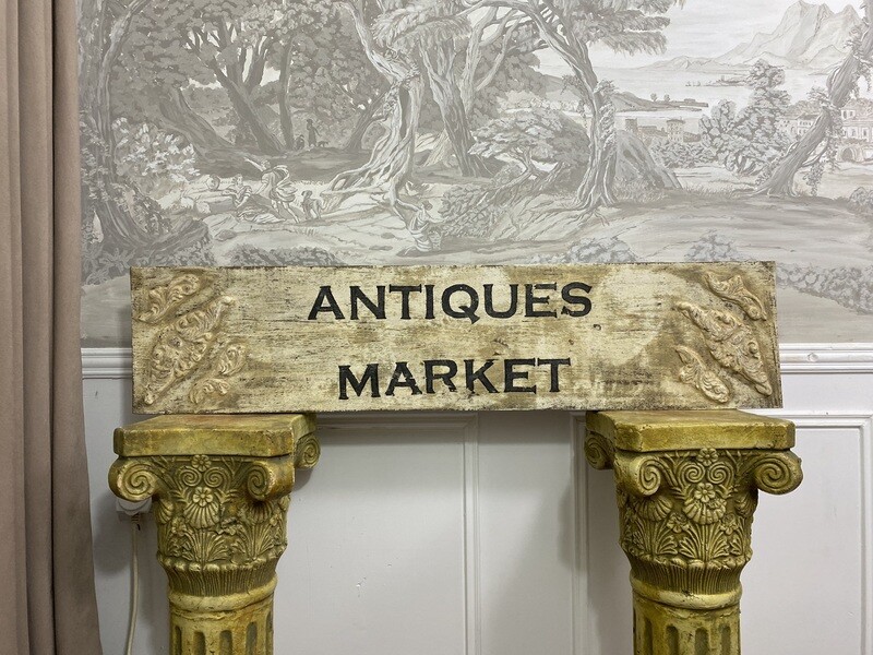 Szyld Antiques Market
