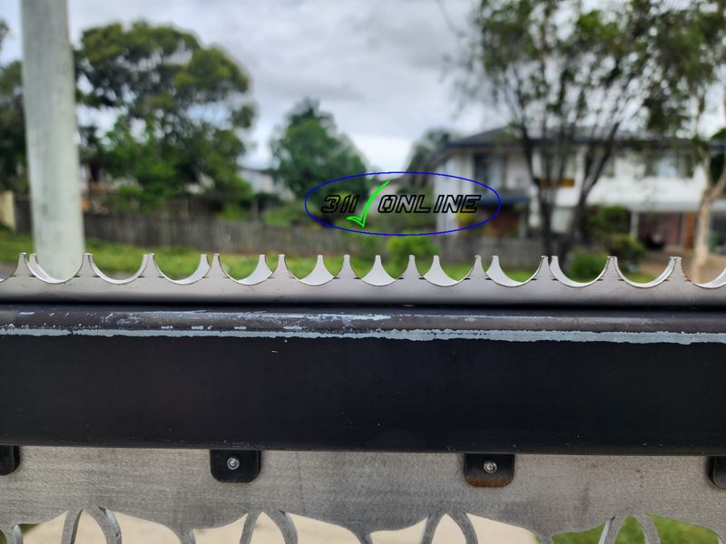 Sharktooth Staggered Fence Barbs