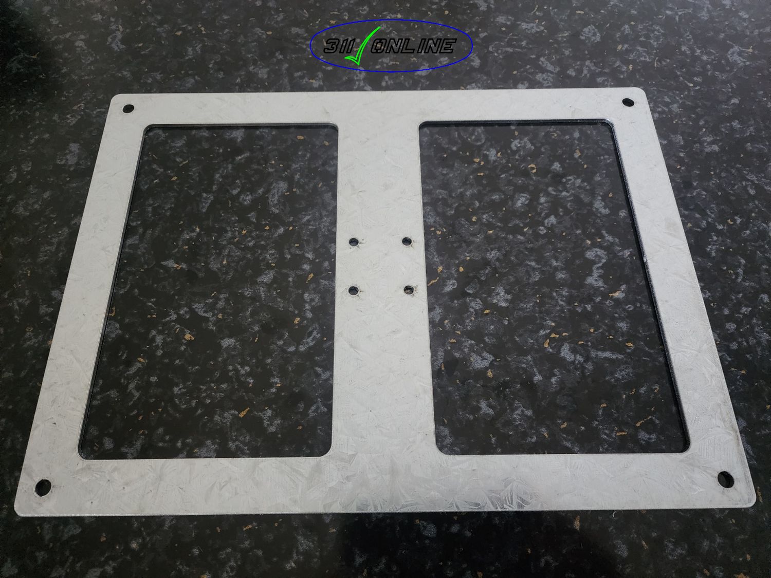 (89) Solar Panel Back Mounting Plate in Galvanized Steel