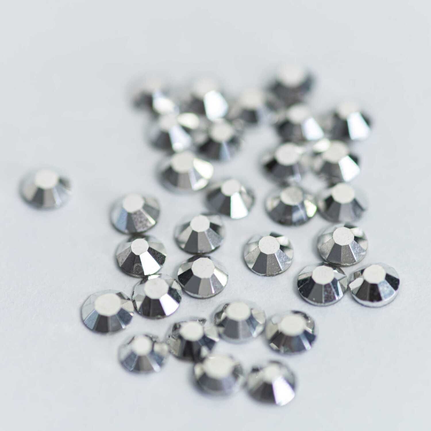 Julia Nessa - 50pcs Chrome crystals size 5