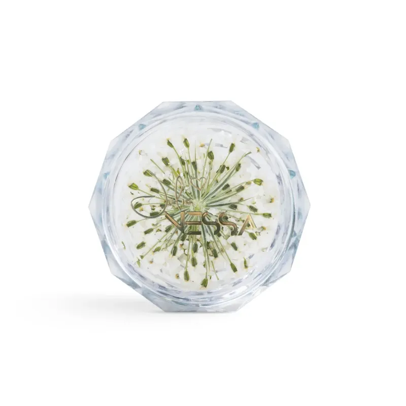 Julia Nessa - Flowernesski - Witte bloemen