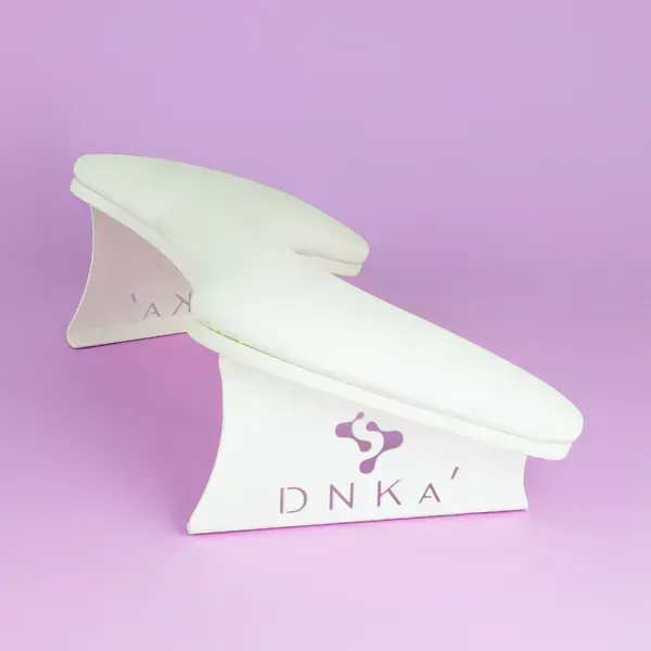 DNKa’ anatomische manicure armsteun wit DNKa’ anatomische manicure armsteun wit