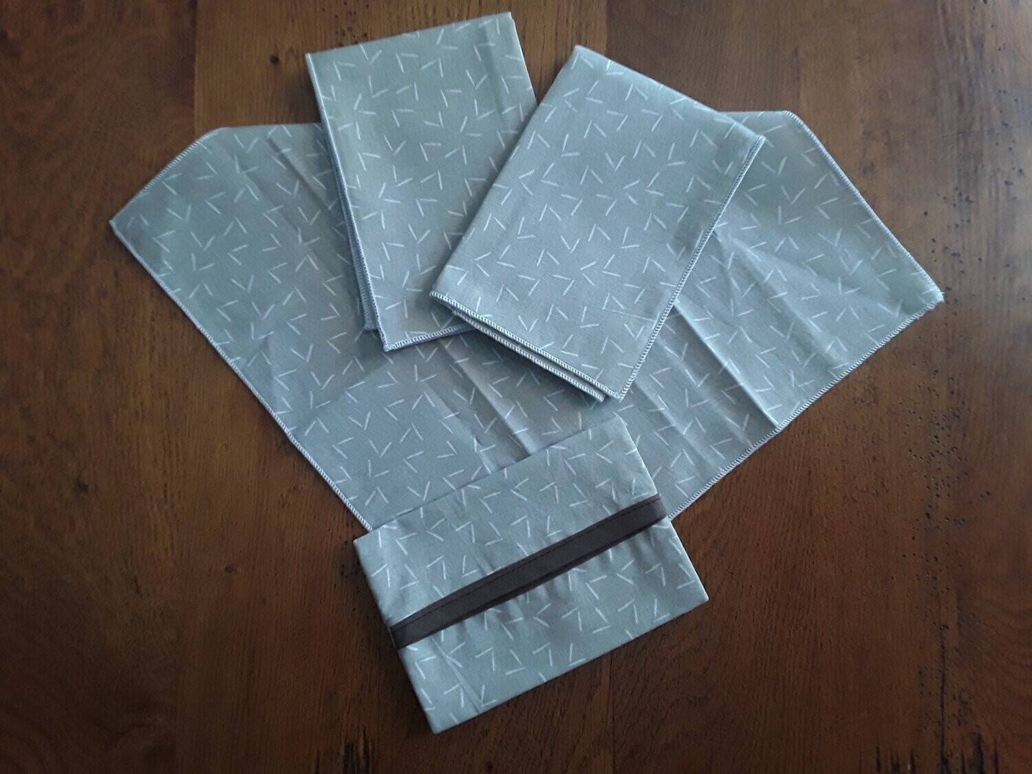 Mouchoirs et pochette N°02