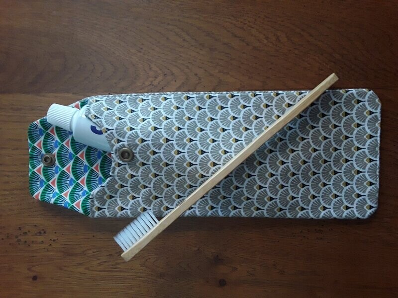 Pochette Dentifrice G07
