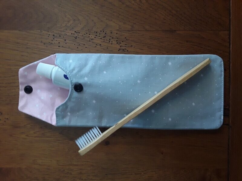 Pochette Dentifrice G06