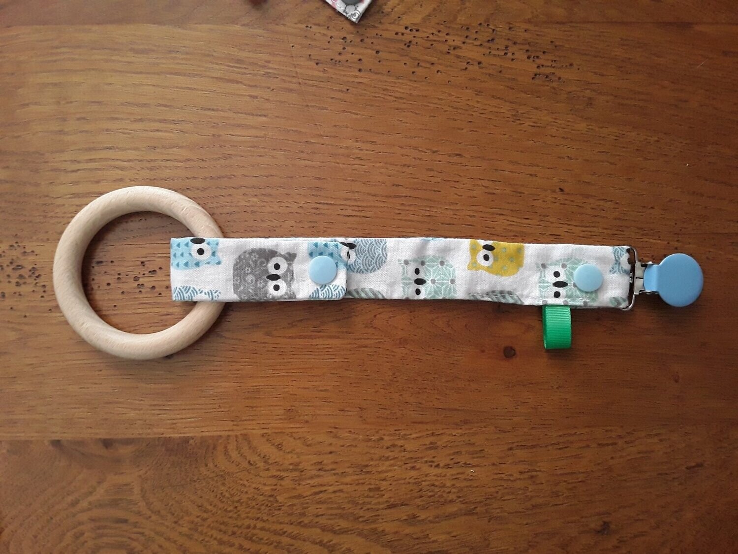 Attache tétine N°03