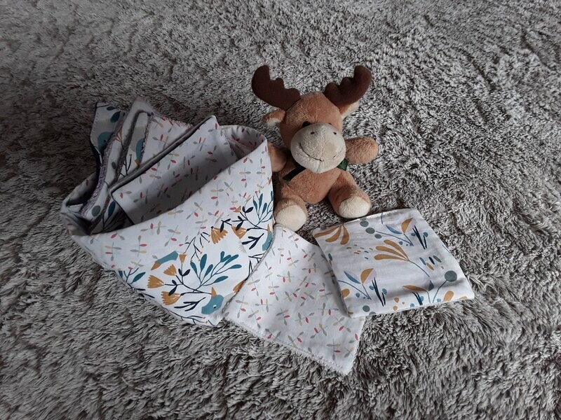 Lingettes et panière 03
