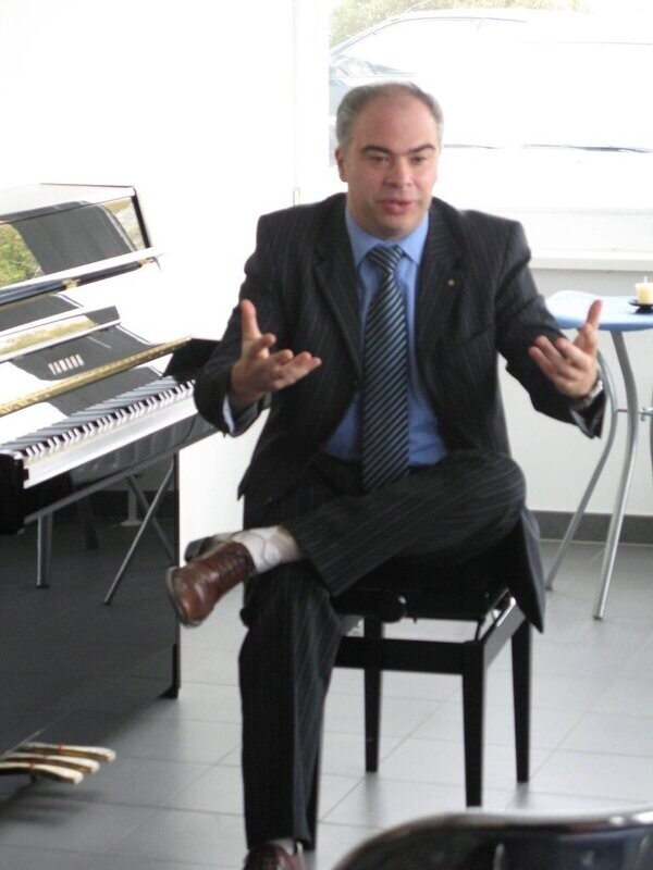 CONFÉRENCES "La musique et le développement personnel en entreprise ou institution, la musique et la santé"