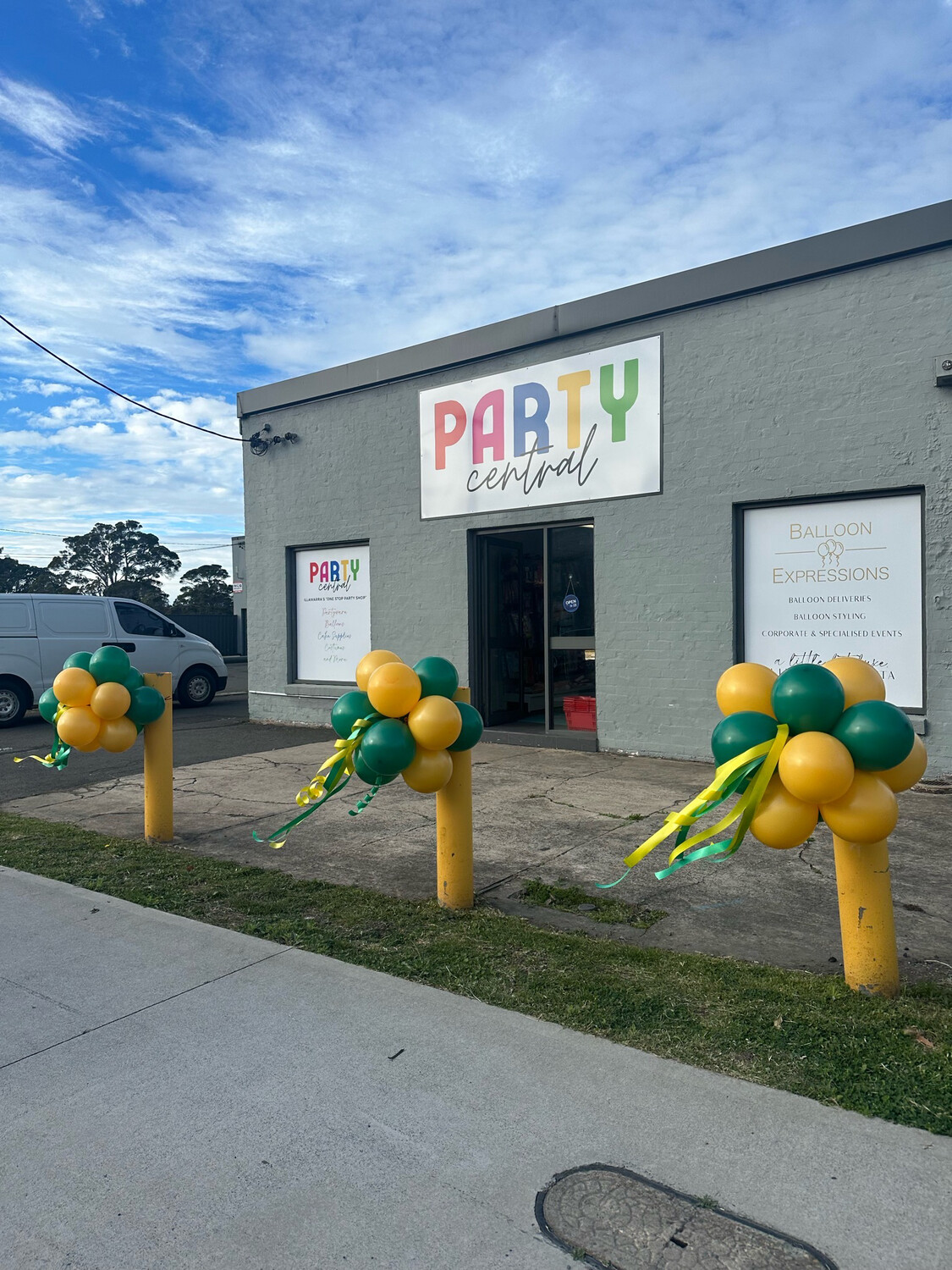 Air Filled Balloon Topiary Balls