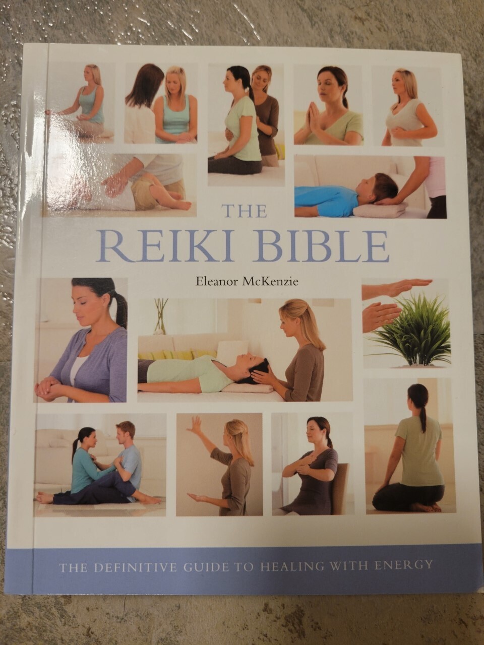 Book Reiki Bible-400 pages Soft cover