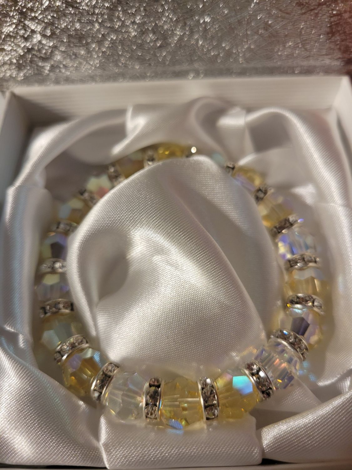 Bracelet High Vibrational -Goddess Lakshmi (med)