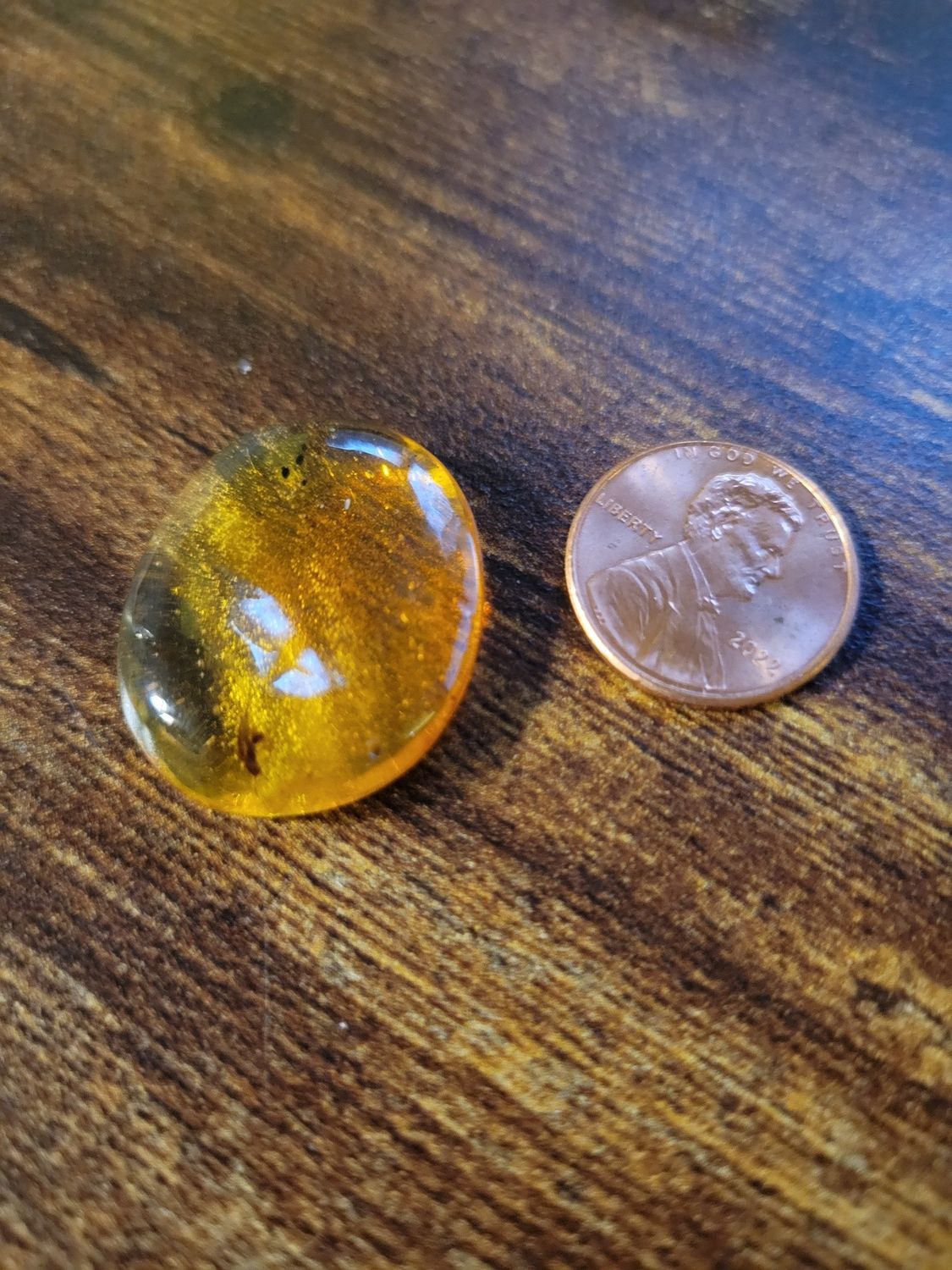 Crystal Amber Round- Dominican Republic