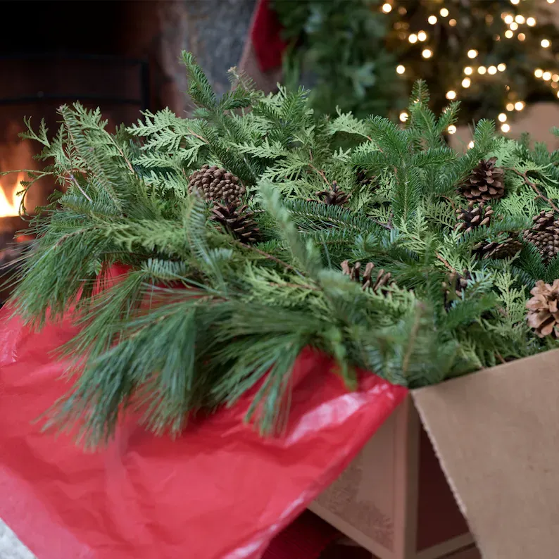 Workshop (In person) Holiday/Christmas(Fresh) Table Centerpiece Design Sunday December 15th/2024 10:30am Arrival (Finished piece to take home)