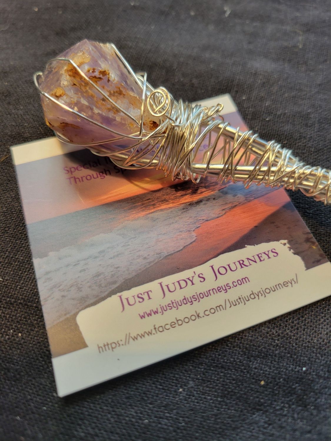 Judy&#39;s Hand-Designed Wand - Amethyst