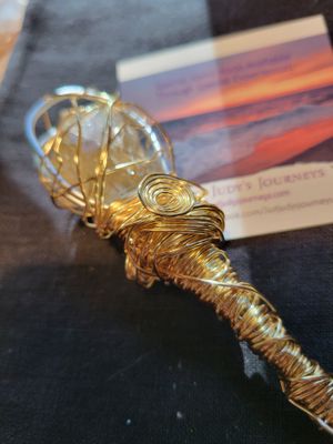 Judy&#39;s Hand-Designed Wand - Herkimer/Golden Healer