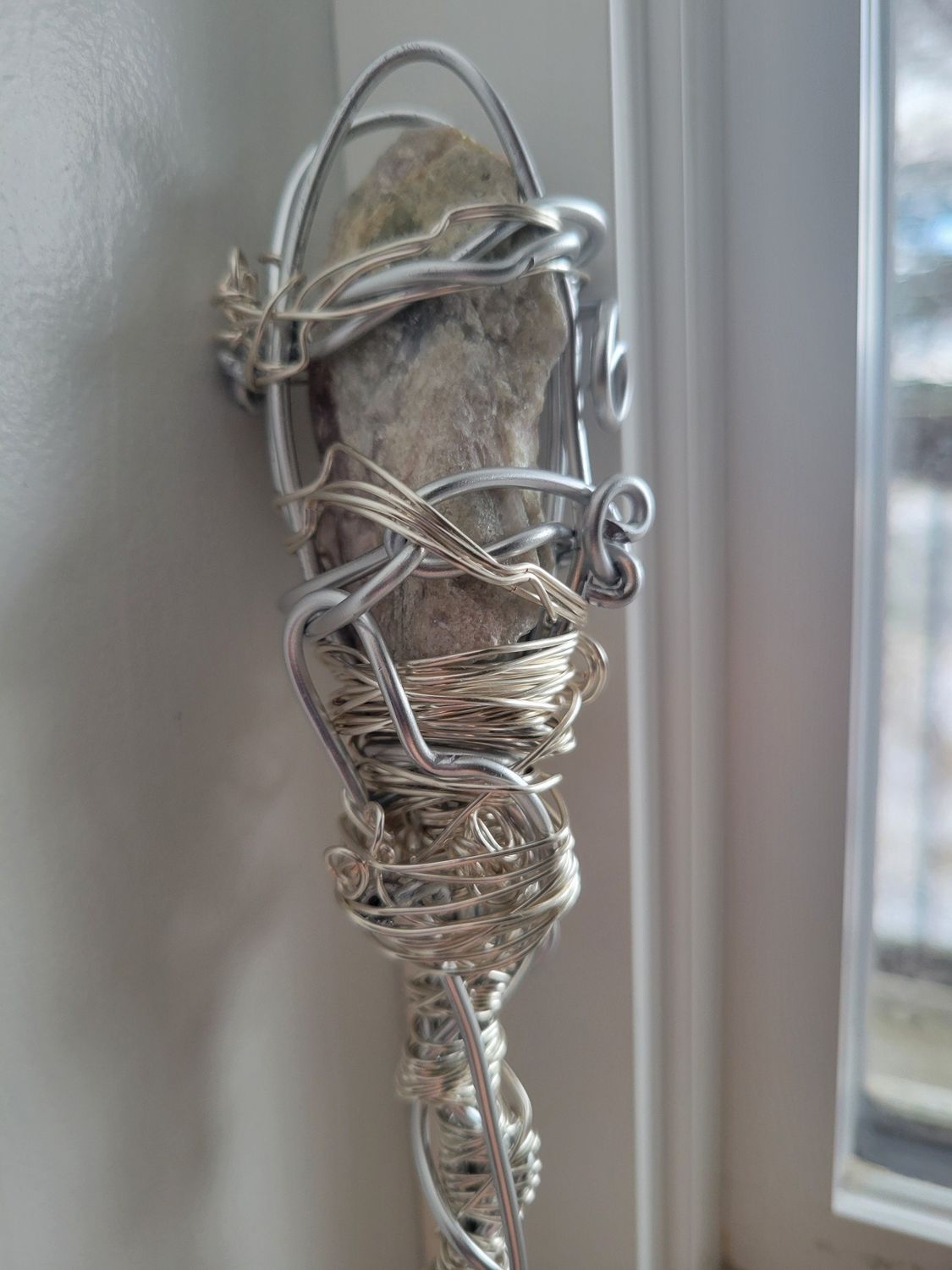 Judy&#39;s Hand-Designed Wand - Quartz -8 Inches.