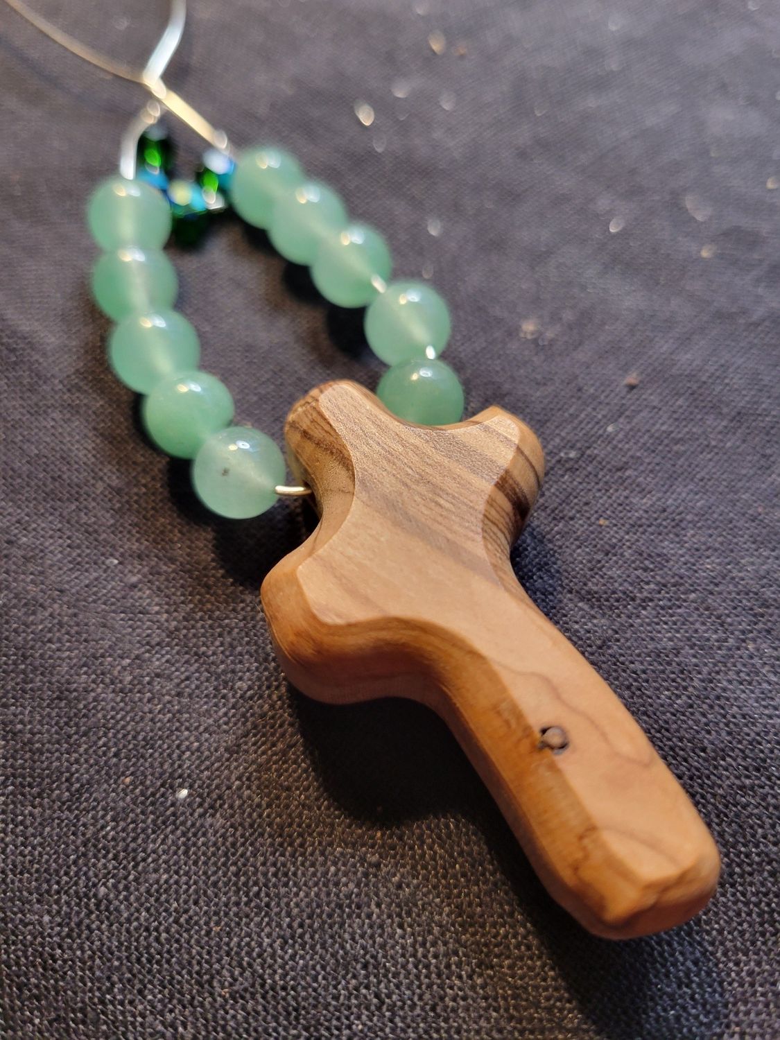 Judy&#39;s Hand-designed Cross - Olive wood (Jerusalem) Green aventurine-Vehicle Piece (or small space)