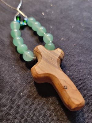 Judy&#39;s Hand-designed Cross - Olive wood (Jerusalem) Green aventurine-Vehicle Piece (or small space)