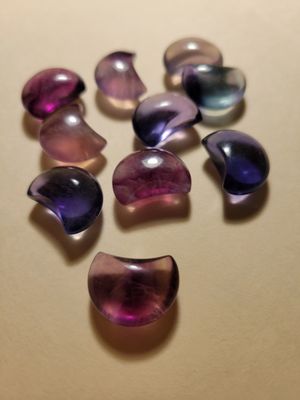 Crystal Carving Small Fluorite Moon ( one piece)